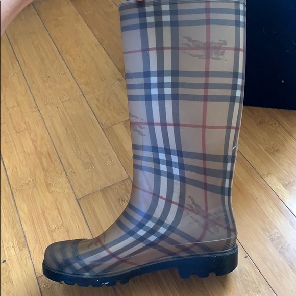 Authentic Burberry Rain Boots - Size 6.5 - Picture 3 of 7